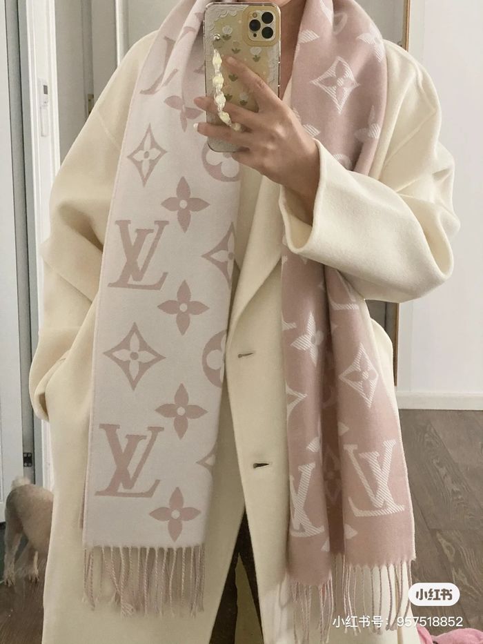 Louis Vuitton Scarf LV00026